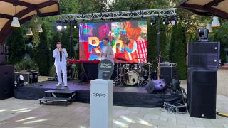 OPPO Reno10 îţi aduce o vacanţă exotică în Tenerife (+ impresii lansare de la piscină, concert Raluka)