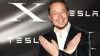 [UPDATE: Schimbarea identității vizuale a început] Ne luăm adio de la Twitter? Elon Musk schimbă logo-ul emblematic și numele aplicației cu un „X”