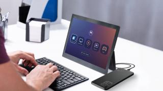 Lenovo ThinkPhone: Nu este un Windows Phone tradițional, totuși rulează Windows-ul prin streaming din cloud