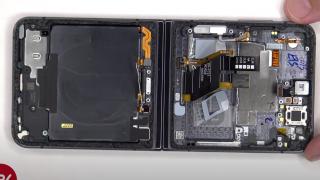 Samsung Galaxy Z Flip5 e mult mai uşor de reparat decât predecesorul; Iată disecţia sa (Video)