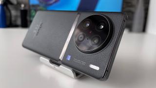 vivo X100 Pro+ va primi diafragmă cu deschidere variabilă pentru camera principală + un senzor telephoto de 200 MP pentru zoom avansat; Când sosește?