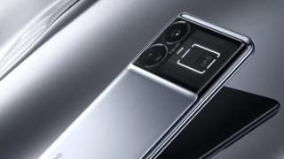 realme GT5 apare într-un teaser oficial pe nuanța Quicksilver Mirage și arată tare bine (Video)