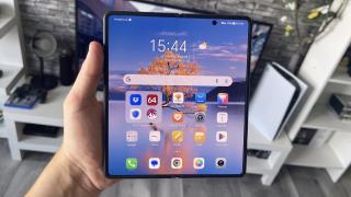 Honor Magic Vs: Display pliabil campion la luminozitate... până mai ieri