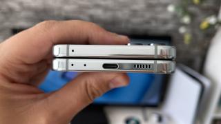 Samsung Galaxy Z Flip5: Conectivitate de flagship care se respectă