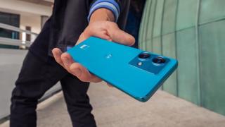 Motorola Edge 40 Neo tocmai a debutat și e un high-midrange veritabil, cu display curbat, spate din piele, procesor capabil sub capotă; Cât costă?