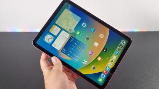 Apple iPad 10 (2022): Hardware echilibrat, suficient pentru nevoile unui elev / student, poate chiar peste