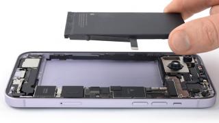 Variantele Pro din seria iPhone 15 se repară mai ușor și mai ieftin ca oricând; Cât costă înlocuirea panoului de sticlă din spate?