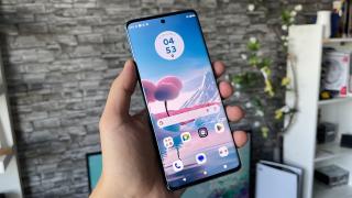 Motorola Edge 40 Neo: Display pregătit pentru Genshin şi Netflix