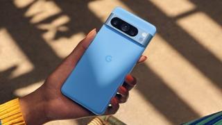 Google Pixel 8 și 8 Pro apar în imagini promoționale oficiale înainte de debutul din 4 octombrie