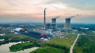 Microsoft va construi centrale nucleare pentru a alimenta proiectele AI