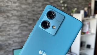 Motorola Edge 40 Neo: Camera selfie impresionează mai mult decât cea principală