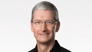 Zi de bonus pentru Tim Cook: CEO-ul Apple a vândut 13% din acţiuni pentru 42 de milioane de dolari