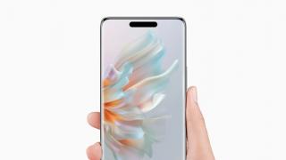 Un prototip al flagship-ului Honor Magic6 Pro apare în fotografii hands-on; Designul e acum confirmat