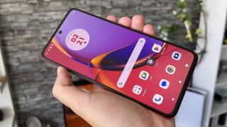 Motorola Moto G84 5G: Display cu record de luminozitate pentru midrange