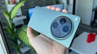 OnePlus Open vine cu o actualizare nouă ce îmbunătățește fotografiile la praguri înalte de zoom folosind camera telephoto