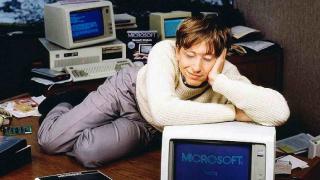 Bill Gates făcea concurs pentru a vedea cine doarme mai puţin, acum a înţeles importanţa somnului de fapt