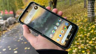 Nokia XR21: Display generos și cu 120Hz, dar cum stă cu luminozitatea?