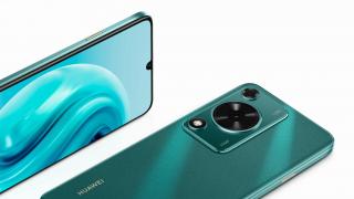 HUAWEI Enjoy 70 surprinde cu un buton extra lateral și mod Always on Display pe un panou IPS LCD
