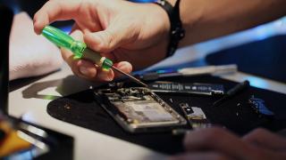Telefoanele Pixel primesc modul "Android Repair" pe care trebuie să îl activezi înainte de a trimite smartphone-ul în service