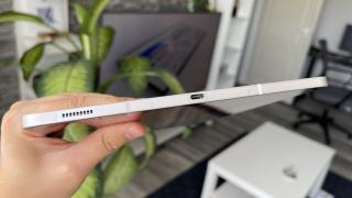 Samsung Galaxy Tab S9 FE+ 5G: Acustică stereo, de aceasta dată fără speakere quad