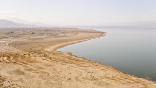 Un lac din SUA ascunde suficient litiu pentru producția a sute de milioane de baterii de vehicule electrice