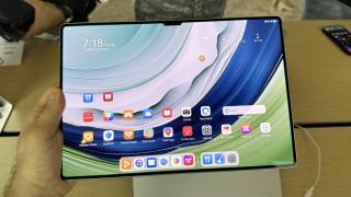 Video hands-on Huawei MatePad Pro 13.2 din Dubai: Tabletă cu talie de doar 5.5 mm și ecran generos, cu stylus avansat