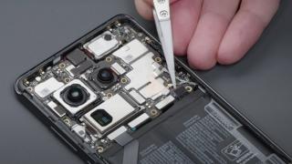 Cât costă repararea lui OnePlus 12? Prețurile pentru componentele sale sunt dezvăluite
