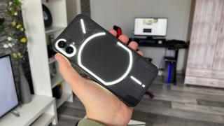 Turul Magazinelor #1370: Cel mai ieftin Nothing Phone, reducere la monitor 360 Hz şi RAZR 40 Ultra