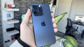 Apple a vândut de 4 ori mai multe smartphone-uri decât Samsung în al patrulea trimestru din 2023; Modelele premium sunt din ce în ce mai căutate