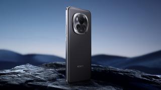 Elegantul flagship Honor Magic6 tocmai a debutat! Are display OLED generos, baterie de 5450 mAh, procesor Snapdragon 8 Gen3