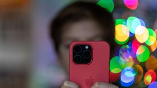 Facebook și Instagram își actualizează setările; Mai multă protecție pentru utilizatorii tineri