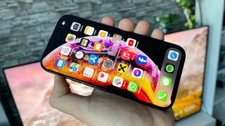 Apple spulberă Samsung şi livrează mai multe telefoane în 2023, pentru prima dată din 2011 (IDC, Canalys)