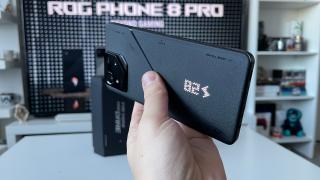 ASUS ROG Phone 8 Pro: O baterie normală de această dată, cu mai puțini mAh, sub recordul lui ROG Phone 7 Ultimate