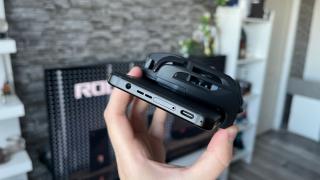 ASUS ROG Phone 8 Pro: Acustica are de suferit ca urmare a modificărilor estetice, un sistem stereo clasic