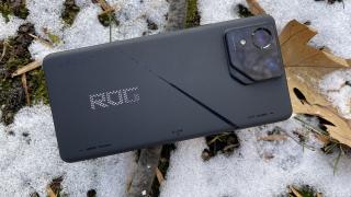 ASUS ROG Phone 8 Pro: Suita de conectivitate completă, cu două porturi USB-C chiar
