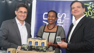 Samsung donează 3000 de smartphone-uri către țările africane ca suport pentru lupta Împotriva virsului Ebola