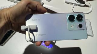 Redmi Note 13 Pro 5G Hands On: acum cu ecran plat şi Snapdragon (Video)