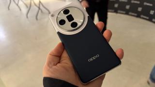 Am pus mâna pe "telefonul imposibil"... de găsit în Europa, OPPO Find X7 Ultra (Video)