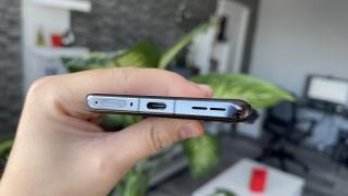 OnePlus 12: Conectivitate ce descrie un flagship veritabil, cu de toate