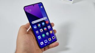 Redmi Note 13 Pro+ 5G - Display generos, luminos, curbat, ca de flagship