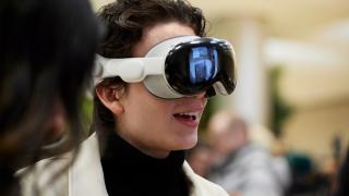 Google se răzgândește și va lansa o aplicație dedicată YouTube pentru Apple Vision Pro