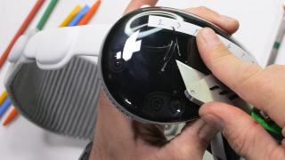 Plastic pentru 3500 de dolari? Ochelarii Apple Vision Pro sunt puși la încercare și disecați de către JerryRigEverything (Video)