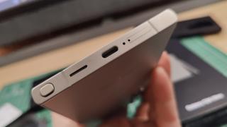 Samsung Galaxy S24 Ultra: Conectivitate cu un ochi spre viitor