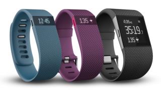 Fitbit lansează 3 trackere de fitness, cu prețuri de la 130 de dolari: Charge, Charge HR și Surge