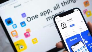 Revolut lansează servicii de telefonie mobilă în Marea Britanie; Vin și la noi?
