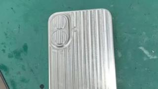 Matrița lui iPhone 16 confirmă schimbarea de design pentru modulul foto, în stil iPhone X