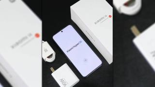 Xiaomi 14 Unboxing: mic şi mare în acelaşi timp, inaugurând HyperOS, extra Leica