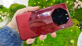 MWC 2024: Huawei Mate 60 RS Ultimate Edition hands-on - Smartphone cu design exclusivist și camere de top