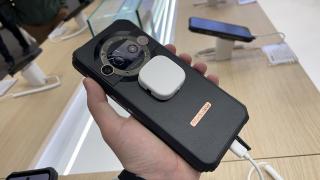 MWC 2024: Blackview BL9000 Pro video hands-on - Telefon cu ecran dual şi 5G, corp robust, produs inedit găsit în Barcelona