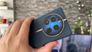 realme 12 Pro+ Unboxing: inspirat de cinematografie şi ceasuri Rolex, se remarcă prin camera periscop